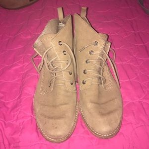 Very cute ankle boots!